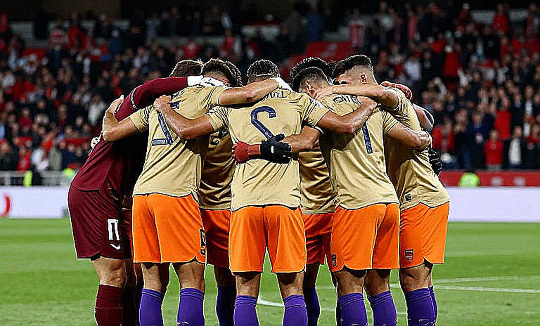 Bạo lực sân cỏ V-League: Án treo còi và vùng xám của VAR sau trận Đồng Nai - CAHN