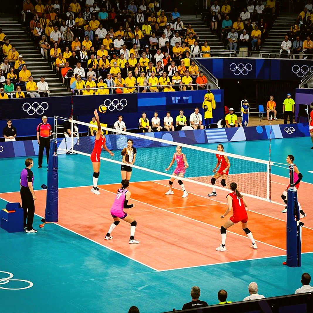 Thổ Nhĩ Kỳ hạ Serbia 3-0 ở bán kết EuroVolley 2026: vé Olympic mở ra, bài kiểm tra thật nằm ở chung kết