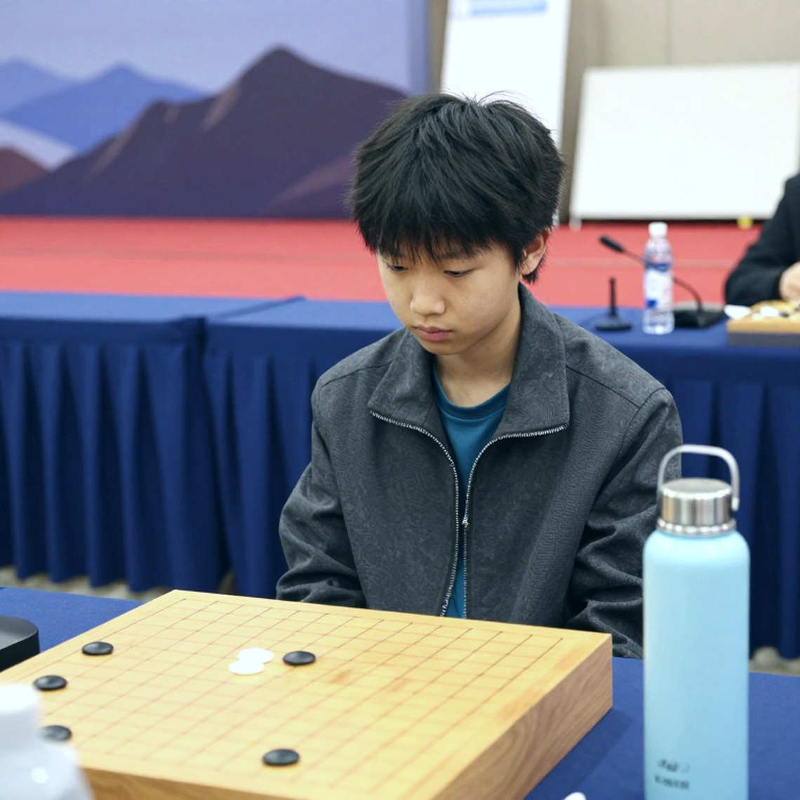 Carlsen gọi Sindarov là ứng viên sáng giá trước Gukesh: trận tranh ngôi vô địch cờ vua thế giới được định hình bằng uy tín, không bằng dữ liệu Carlsen gọi Sindarov là ứng viên sáng giá trước Gukesh: trận tranh ngôi vô địch cờ vua thế giới được định hình bằng uy tín, không bằng dữ liệu