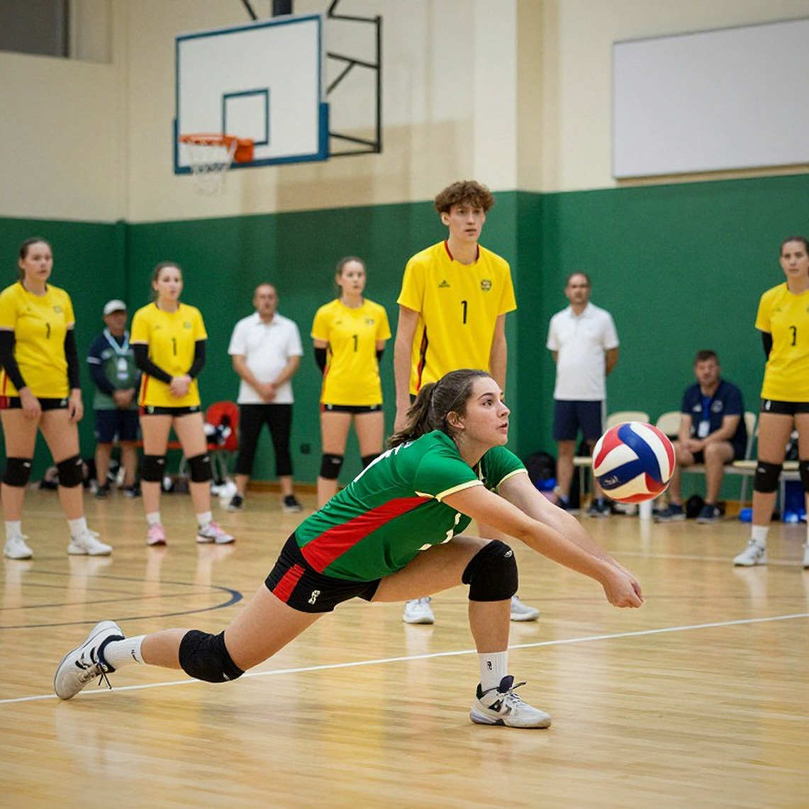 Ba mươi năm MOP bóng chuyền nữ NCAA: Kerri Walsh, Misty May và đường ống bãi biển không ai gọi tên
