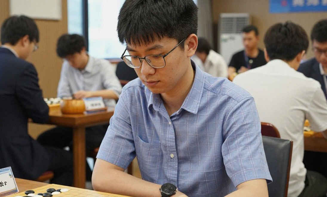 ChessBase Magazine 225: Khi 27 ván cờ ngắn phơi bày một cuộc dịch chuyển thị trường