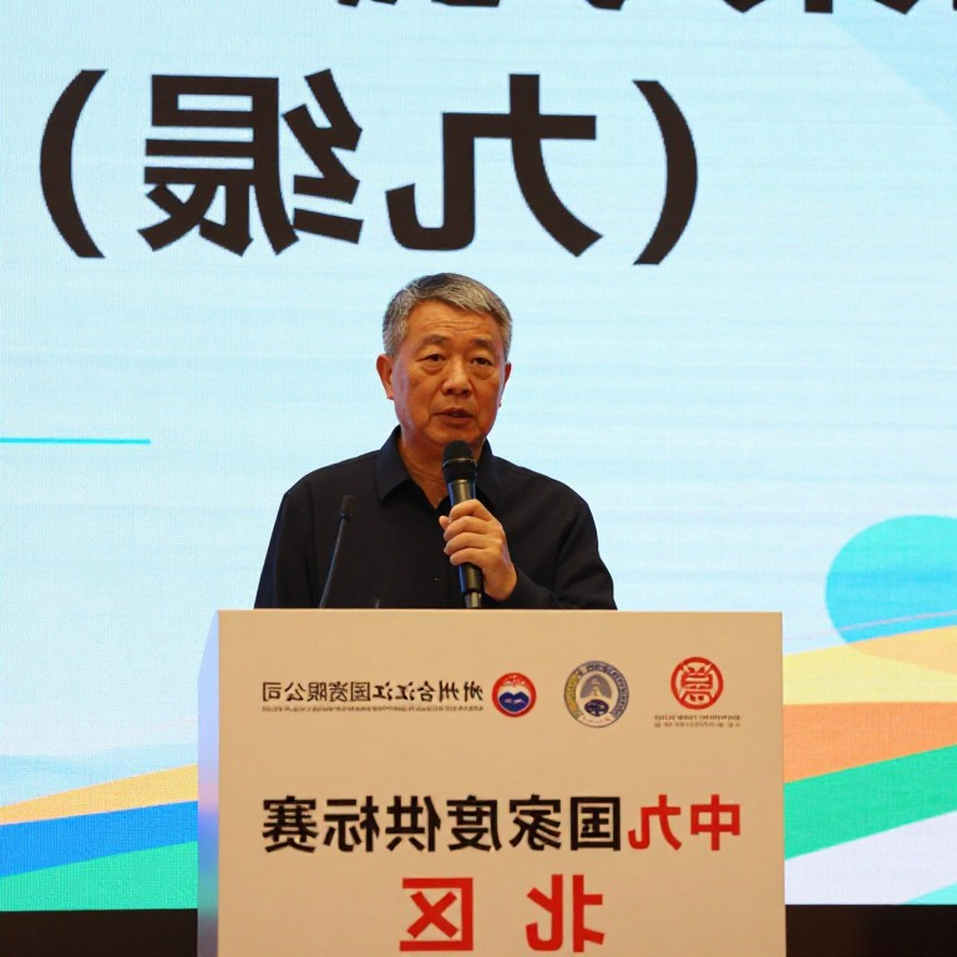 Bent Larsen trên bìa, Prague 2026 trong ruột: khoảng cách của một sản phẩm cờ vua
