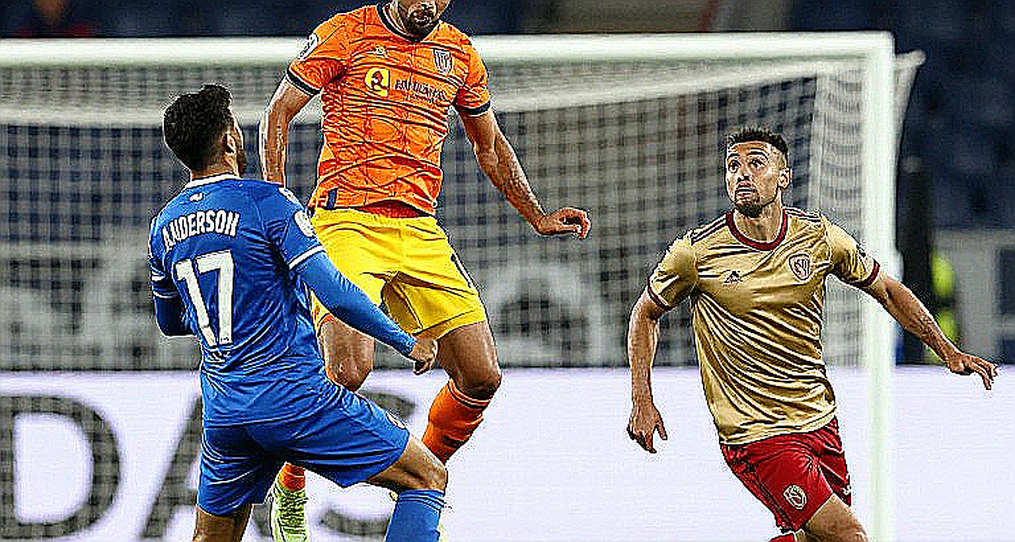 Man United gia hạn Bruno Fernandes đến 2026: Bài toán tuổi tác ẩn sau so sánh với Paul Scholes