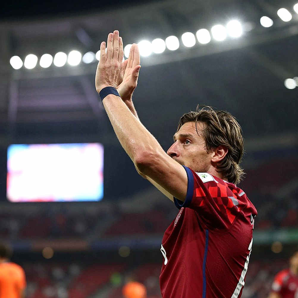 Gerard Martin, biệt danh “Maldini” và nhịp thở kiểm soát bóng của Barcelona