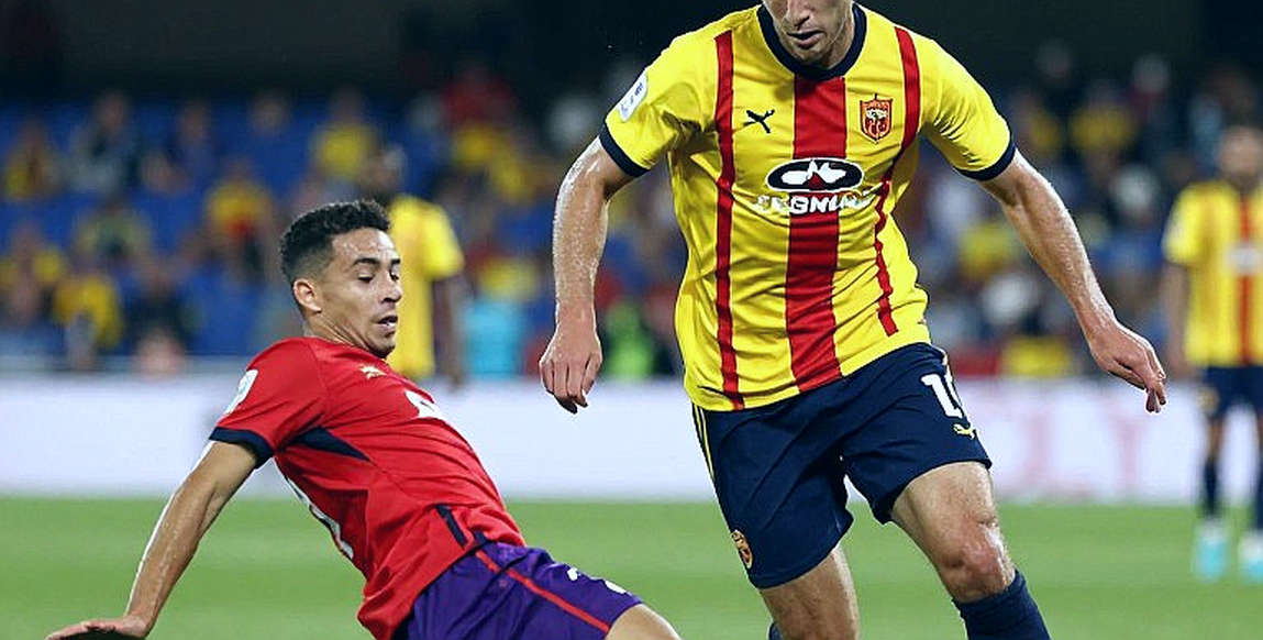 Hai mươi lăm giây hào quang và bốn mươi lăm phút tan rã: Lincoln City đánh rơi chiến thắng trước Millwall
